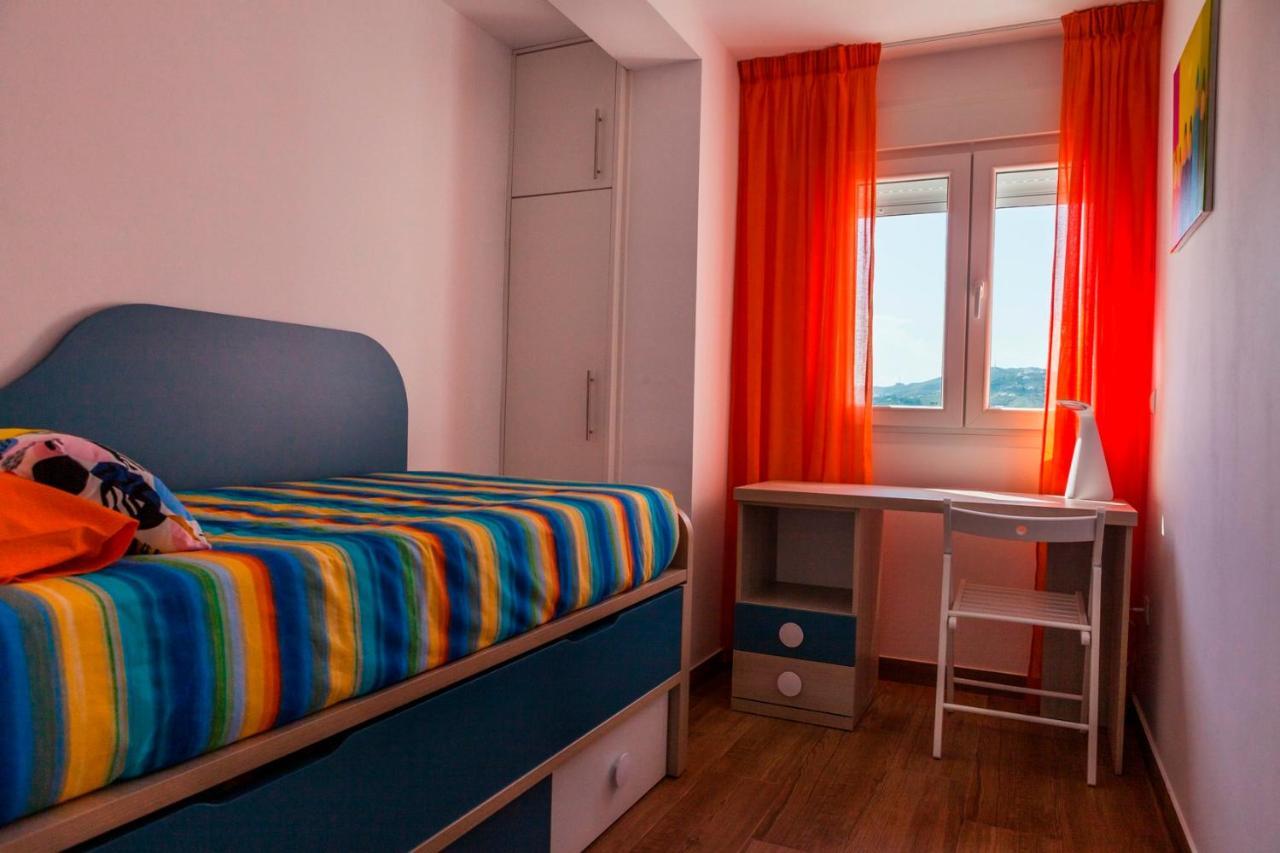 Tuttifruttiaapt Nerja Exterior foto